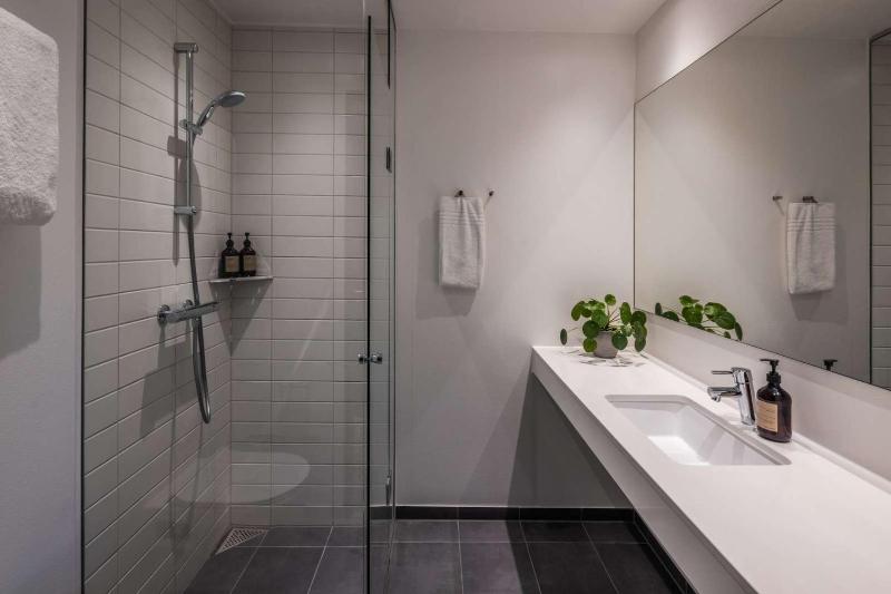 Twin Room image 3