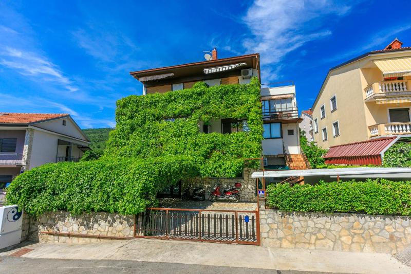 Apartment Luksi - image 1