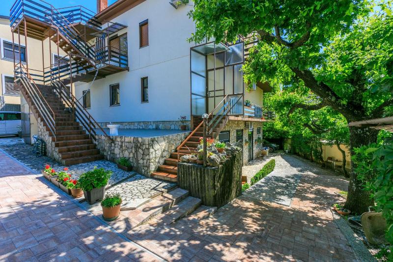 Apartment Luksi - image 21