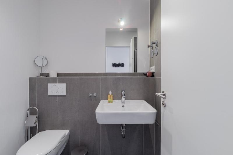Studio für 3 Personen image 4