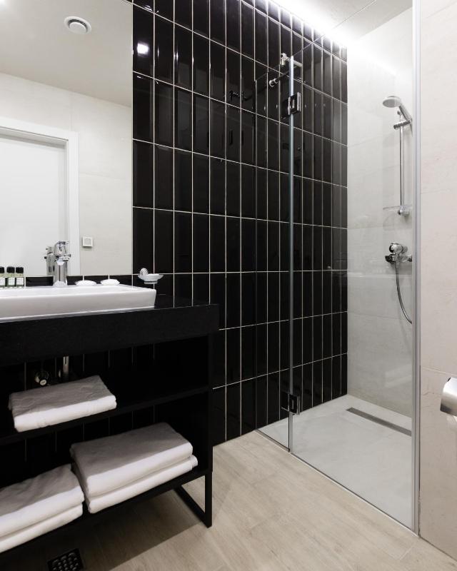 Superior Suite with Mountain View image 2