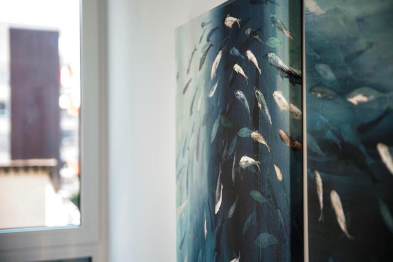 Flat Iron Apartments by Quokka 360 - Stylish Urban Stay 5 Minutes from Lugano Centre - image 2