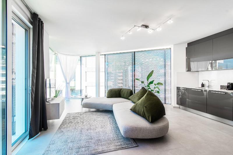 Flat Iron Apartments by Quokka 360 - Stylish Urban Stay 5 Minutes from Lugano Centre - image 26