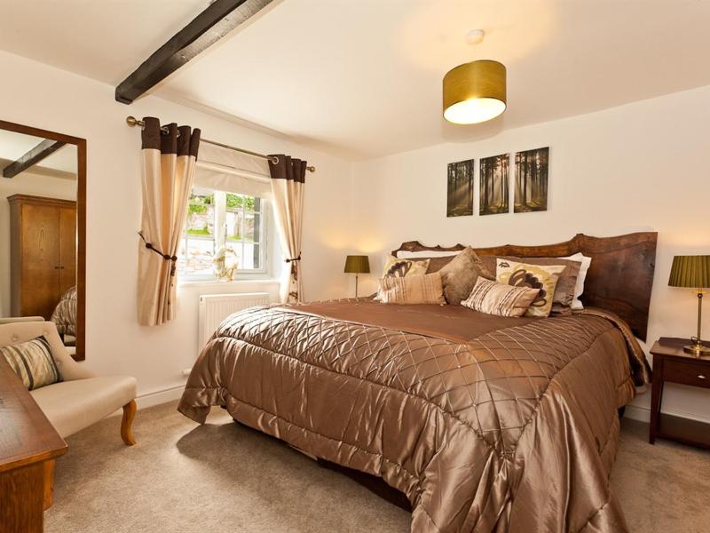 King Room image 1