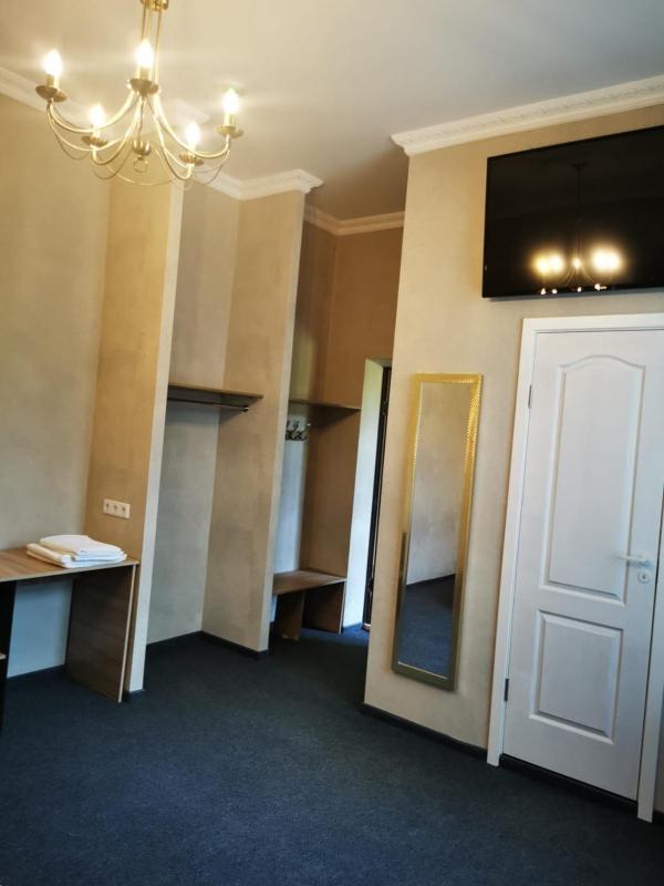 Deluxe Triple Room image 4