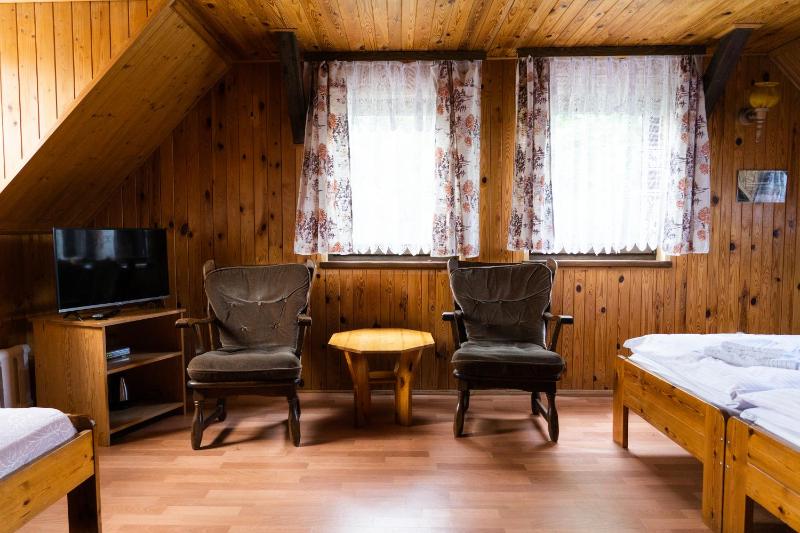 Triple Room with Bathroom image 1