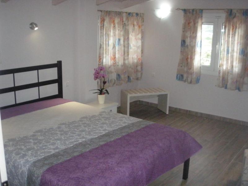One-Bedroom Apartment with Sea View - Upper Floor image 1