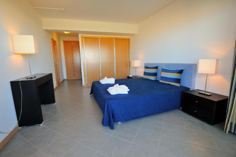 Two-Bedroom Apartment with Balcony image 2