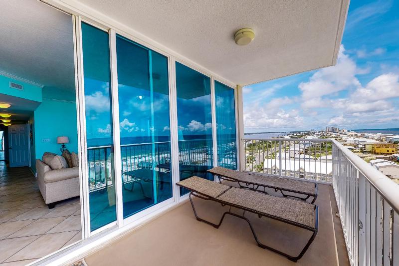 Three Bedroom Apartment image 3