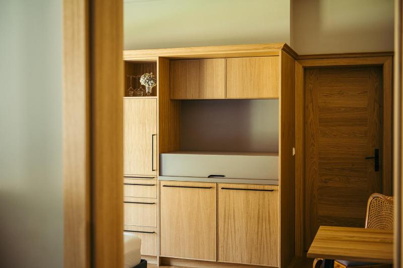 Double Room with Balcony image 3