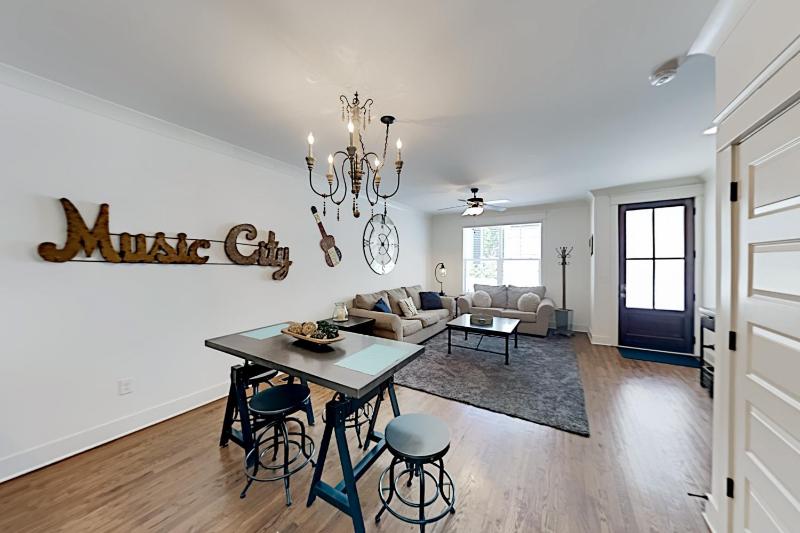 Two-Bedroom Townhouse image 2