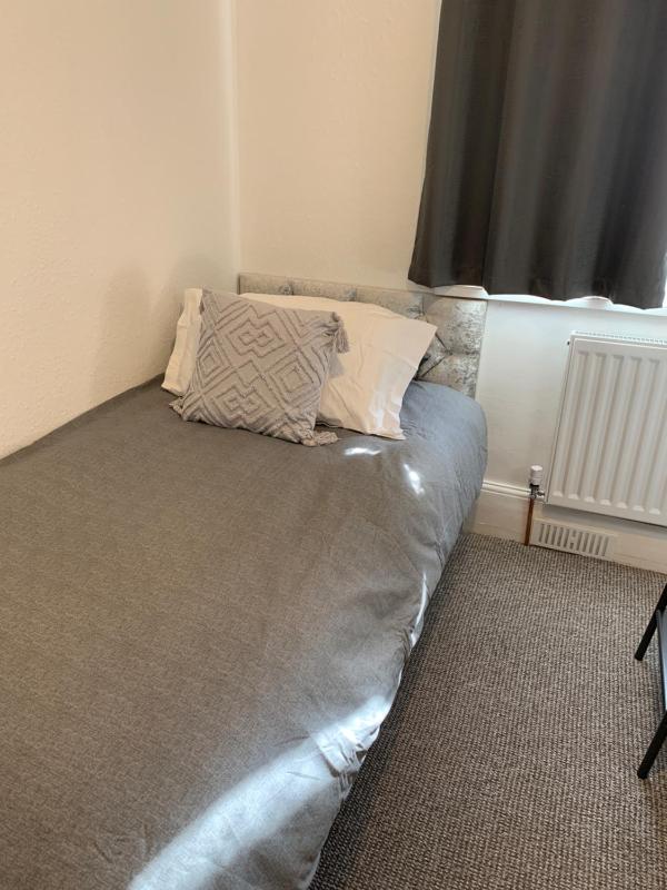 Budget Single Room image 3