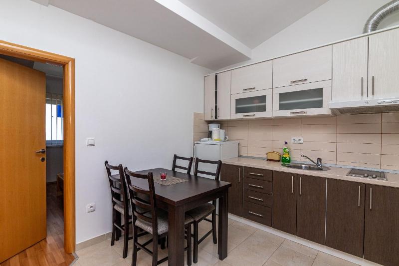One-Bedroom Apartment - Second Floor image 2