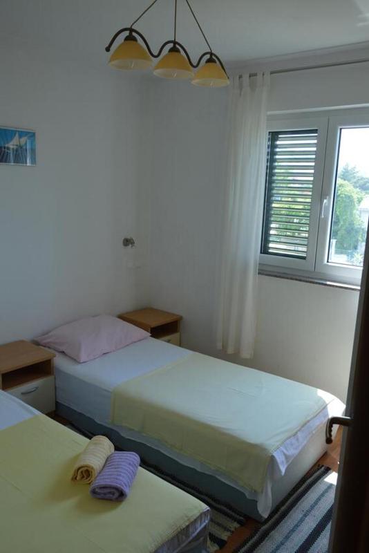 Two-Bedroom Apartment with Terrace and Sea View image 3