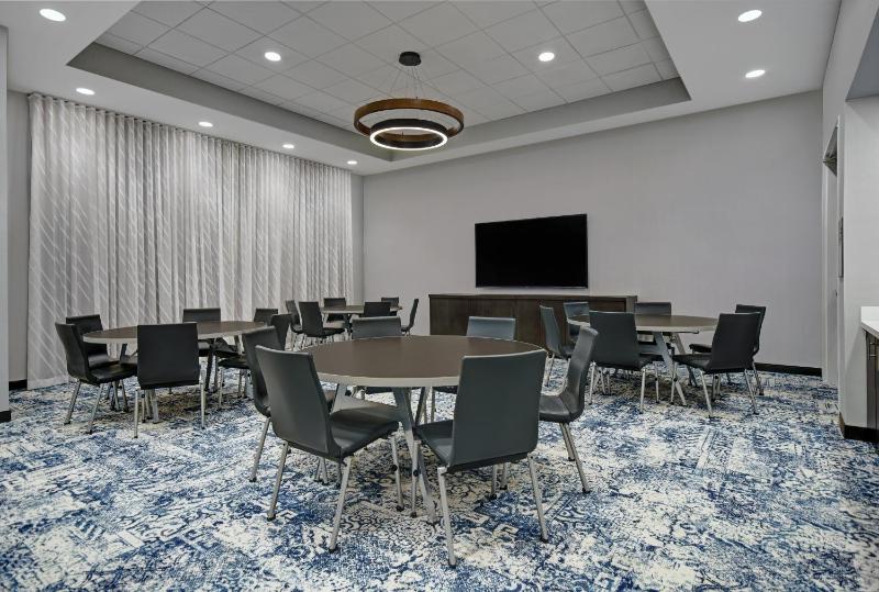 Holiday Inn Express Houston Galleria Area By IHG - image 41