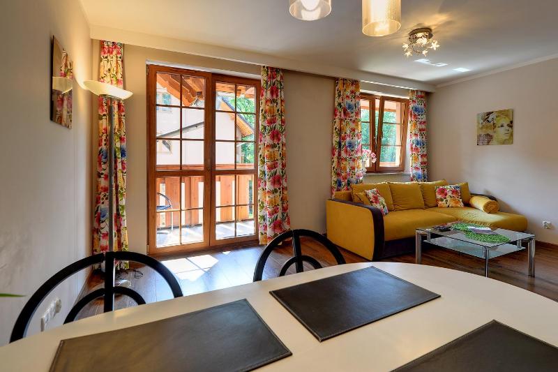 One-Bedroom Apartment with Terrace image 4