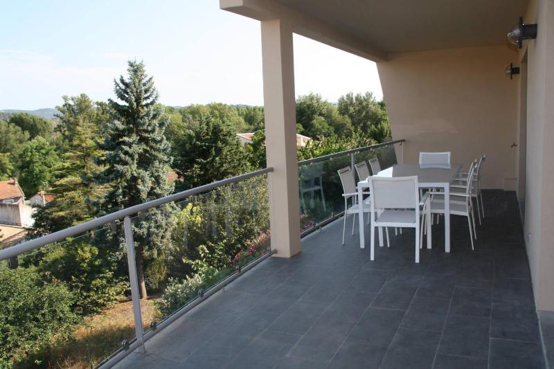 Three-Bedroom Apartment (6-8 Adults) Ground Floor image 4