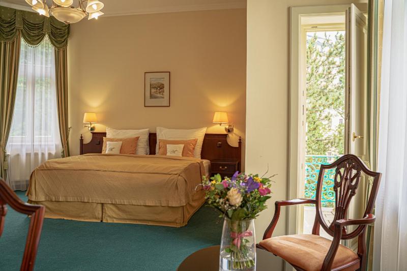 Luxury Suite image 4