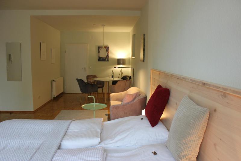 Family Room image 3