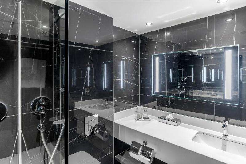 Superior Queen Room image 3