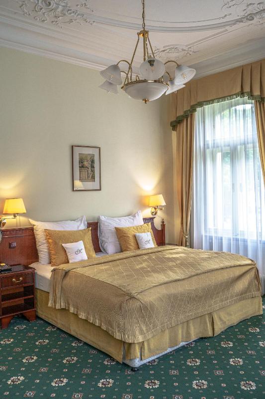 Double Room image 2