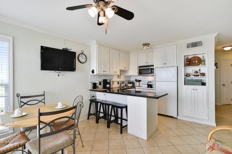 One-Bedroom Apartment image 2