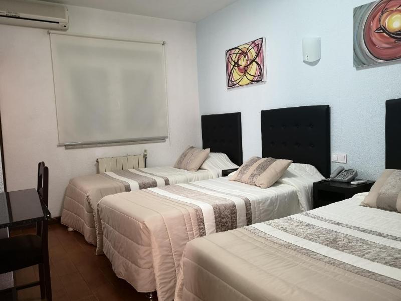 Triple Room image 4