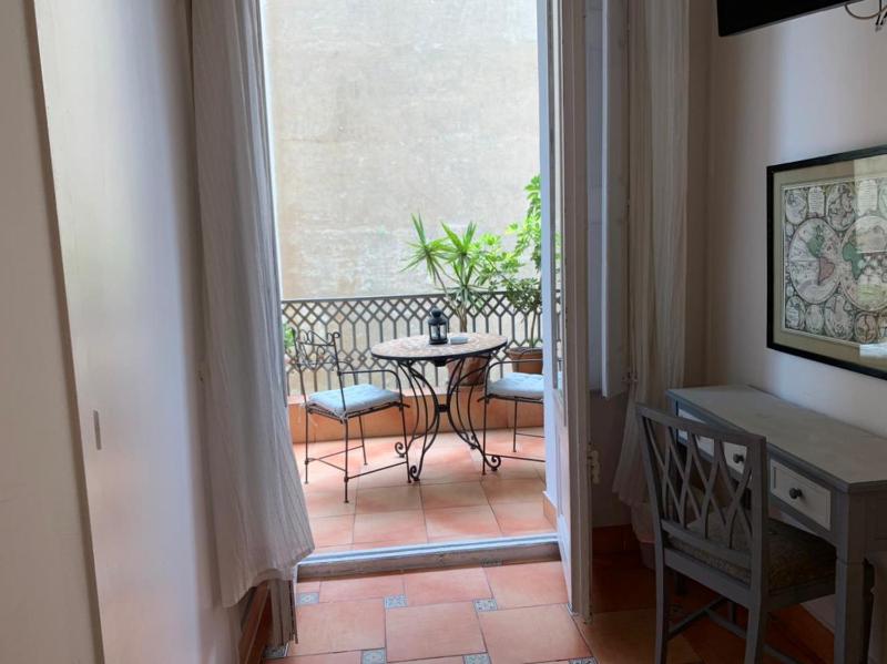 Casa Consell Gran Via Guest House - image 7