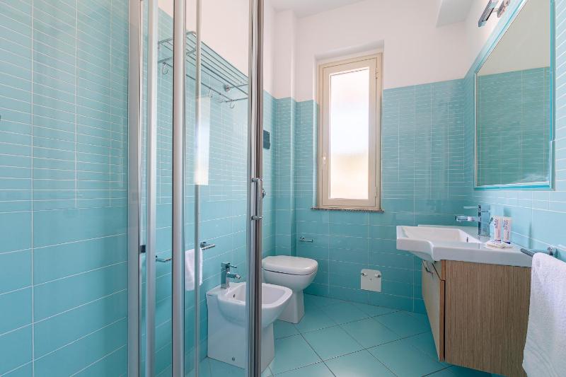 Two-Bedroom Apartment (6 Adults) image 3