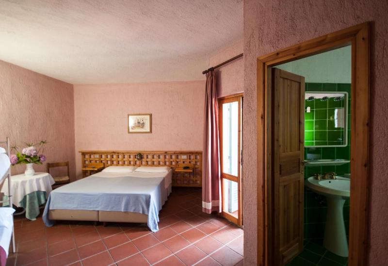 Triple Room image 1