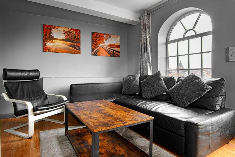 Deluxe Apartment image 2