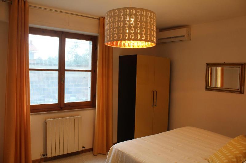 Comfort Triple Room image 4