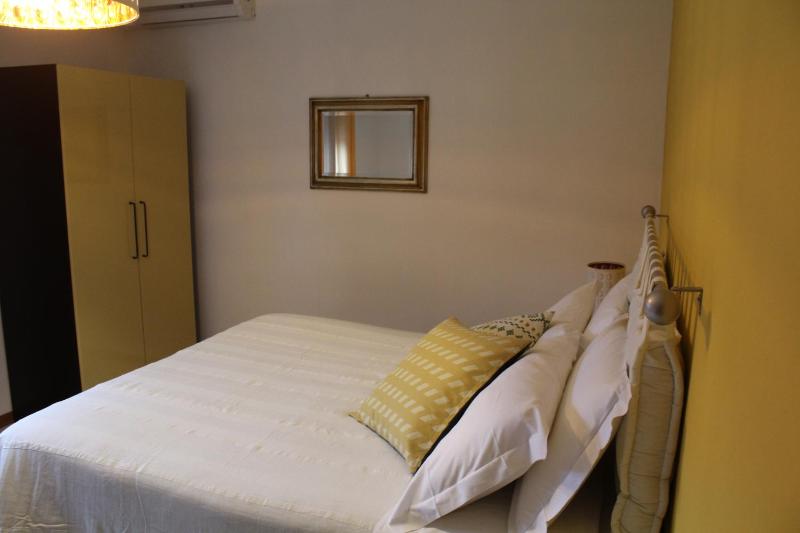 Comfort Triple Room image 3