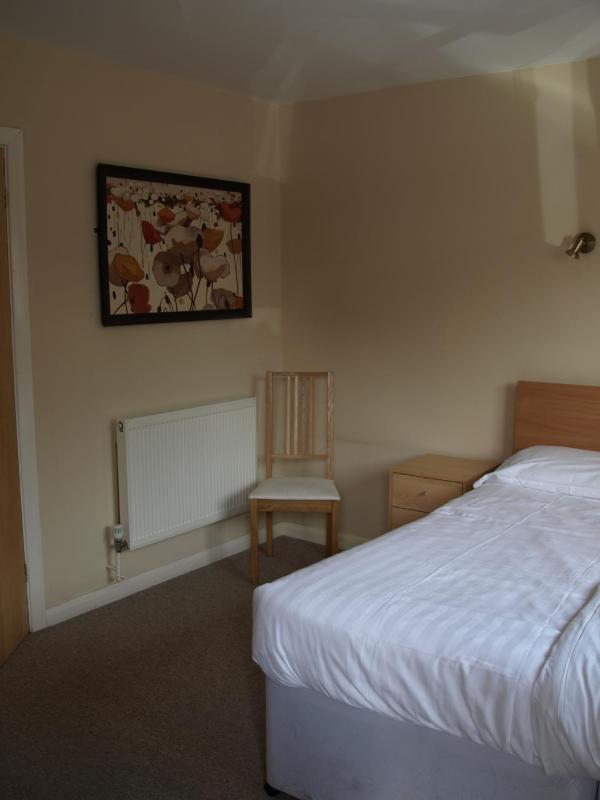Room 3 - Double/Twin Room image 2