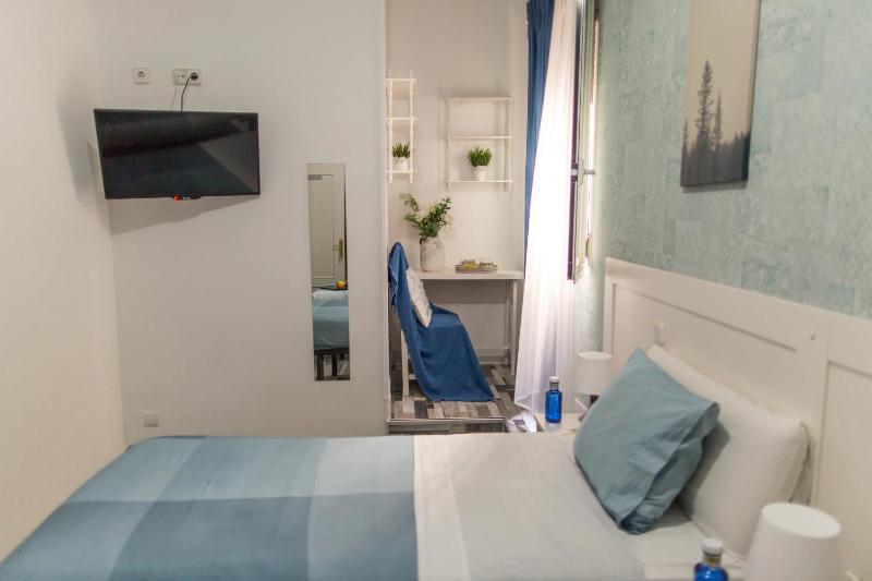 Twin Interior Room image 2