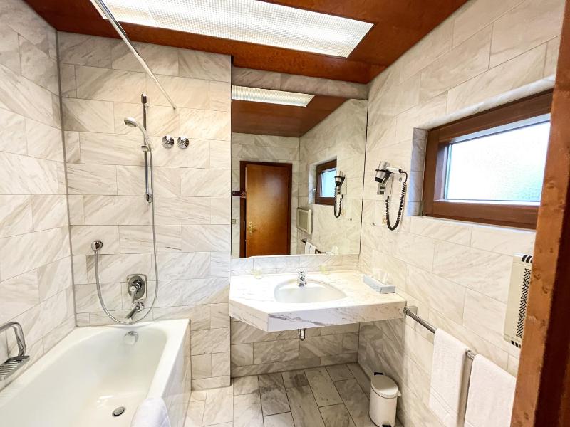 Economy Double Room image 2