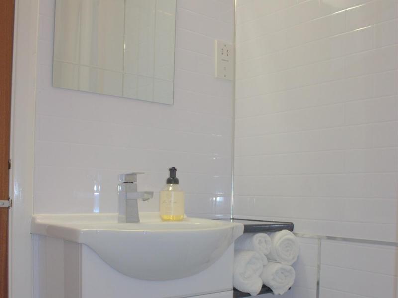 Deluxe Triple Room image 2