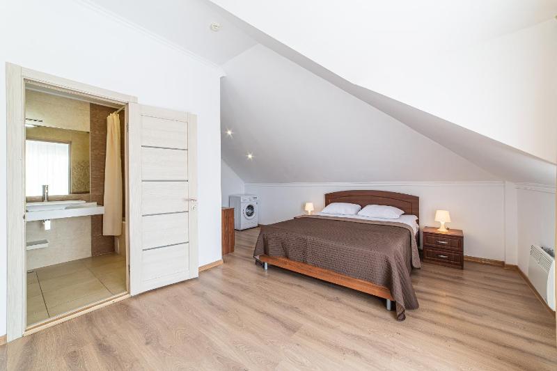 Suite image 3