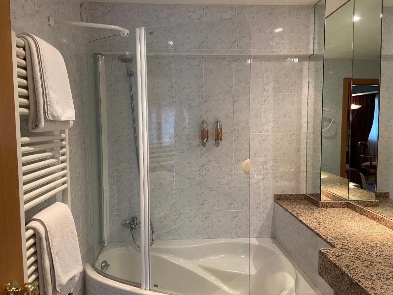 Junior Suite image 3