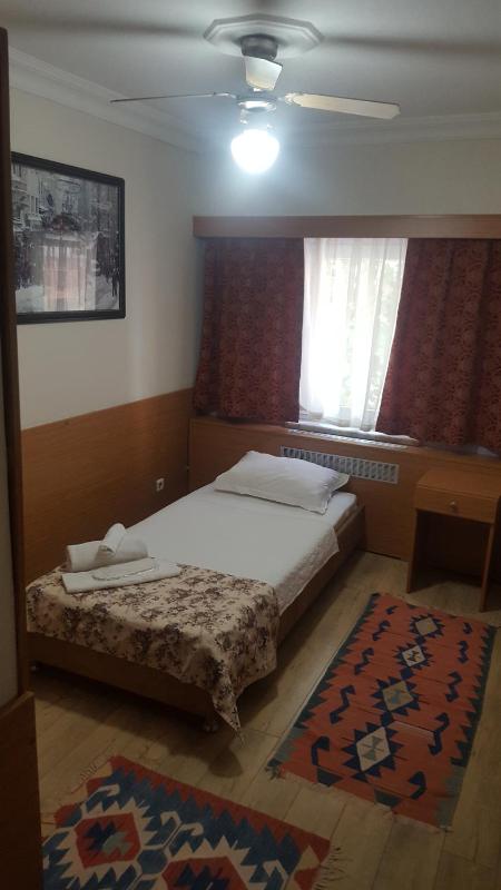 Single Room image 2