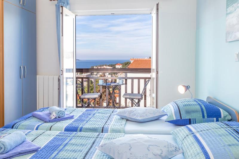 Studio with Sea View image 1