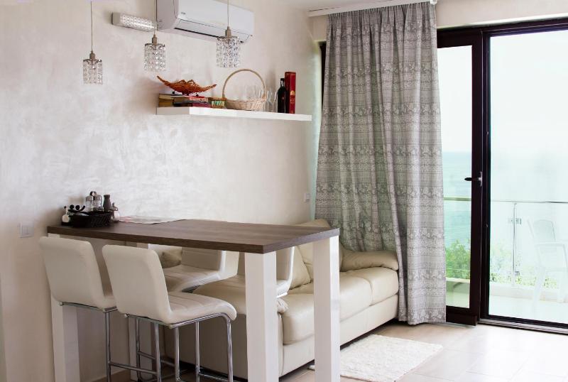 Apartment with Sea View image 1