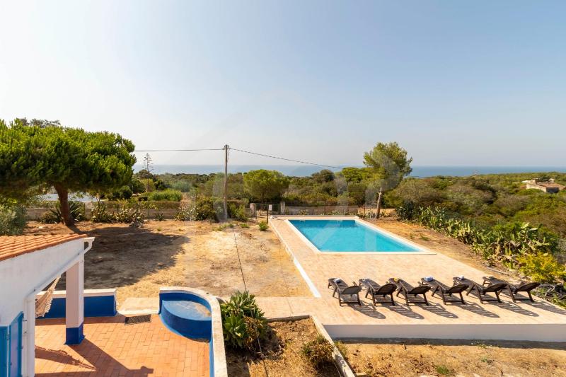 Villas2go2 Praia da Marinha - image 1