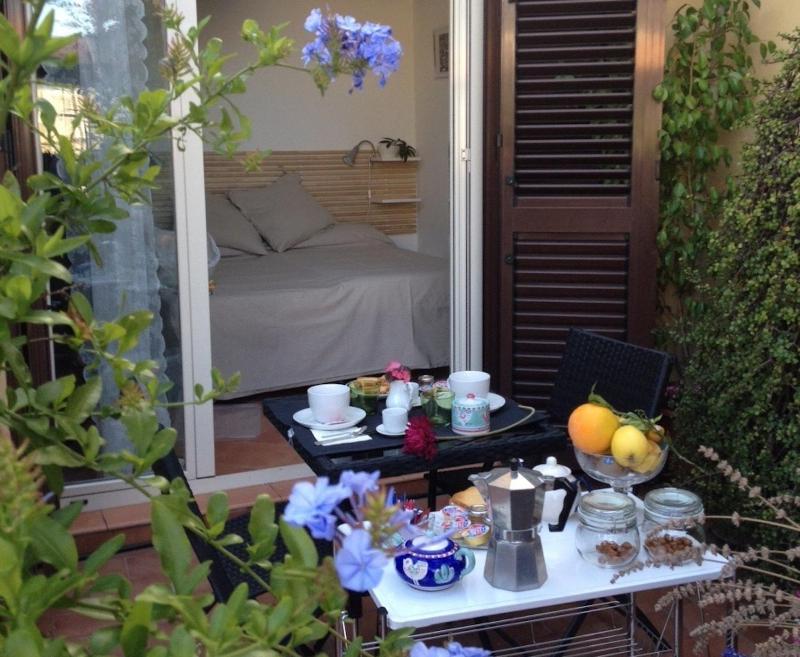 Double Room with Private External Bathroom image 4