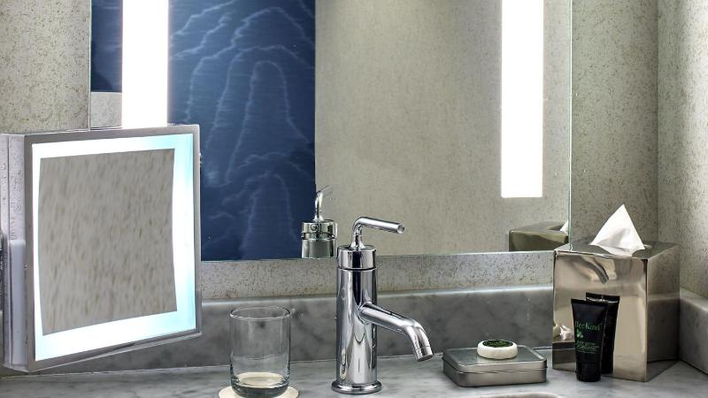 Superior Suite image 2