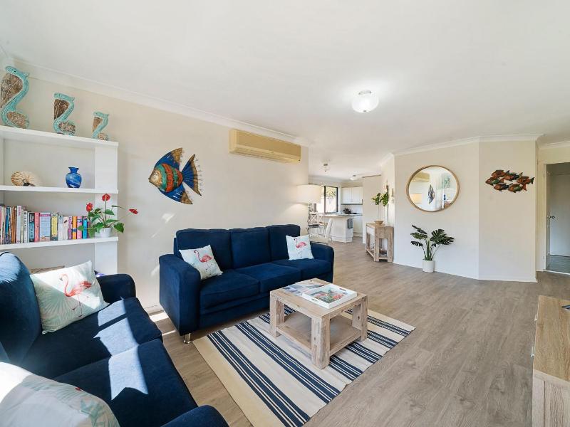 Escape to Janeli by Experience Jervis Bay Images