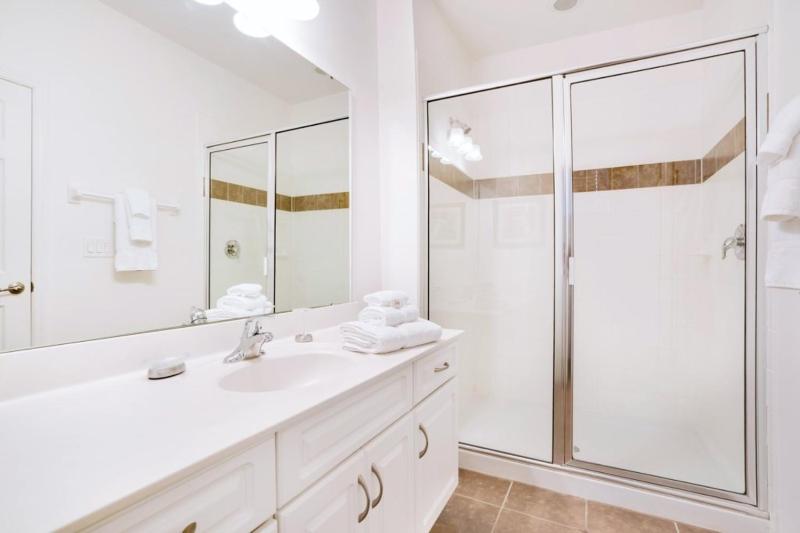 Beautiful 4 Bedroom Home Near Disney! villa - image 18