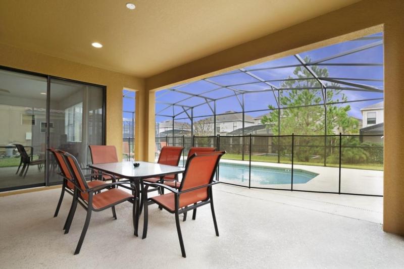 Beautiful 4 Bedroom Home Near Disney! villa - image 16