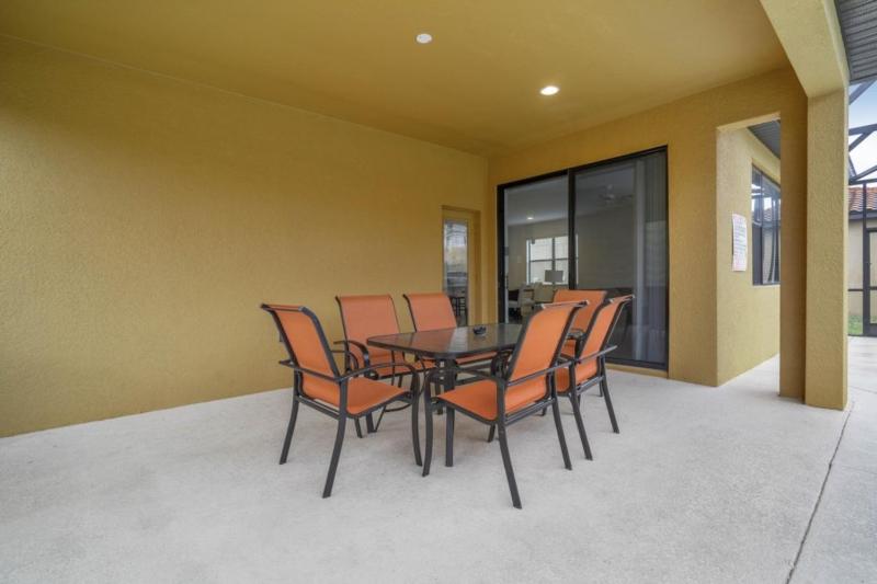 Beautiful 4 Bedroom Home Near Disney! villa - image 7