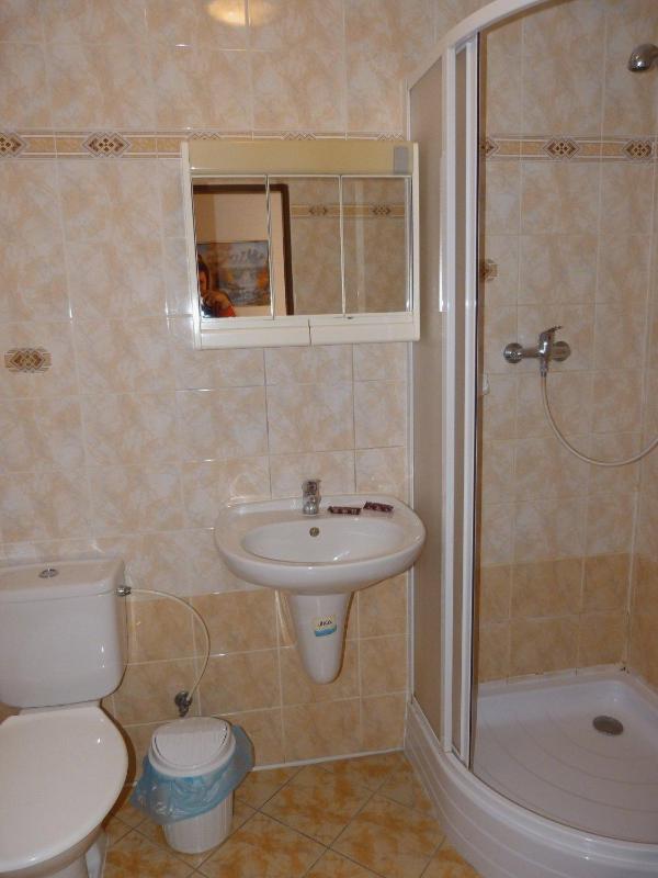 Double or Twin Room image 3